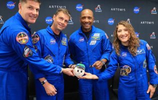 Envía tripulación de Artemis II emotivo mensaje a la Tierra