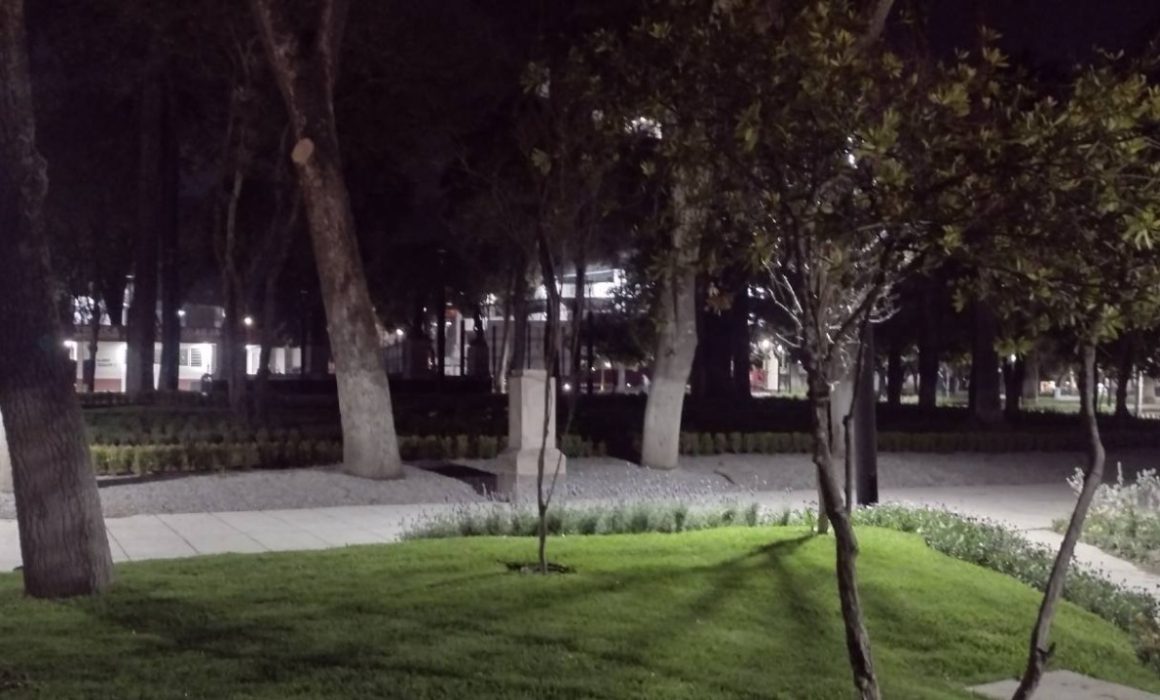 Atienden explosión de pirotecnia en vivienda de Tultepec; deja un muerto