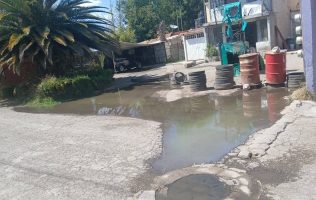 Exigen atender drenaje colapsado en colonias de Acolman