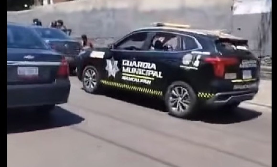 Fallece mujer y 5 resultan lesionados tras volcadura en Naucalpan