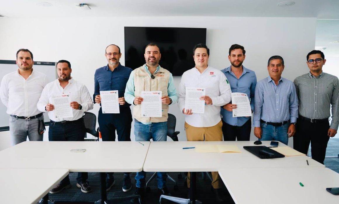 Firma Tlajomulco convenio con Infonavit para recuperar 10 mil viviendas