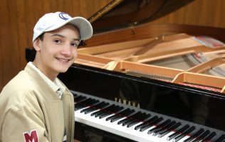 Logra pianista mexiquense segundo lugar en Viena