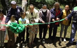 Ilumina gobierno de Tianguistenco calle Lázaro Cárdenas en Tlacomulco
