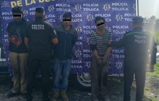 Impiden policías de Toluca fuga tras robo de 400 mil; hay 3 detenidos