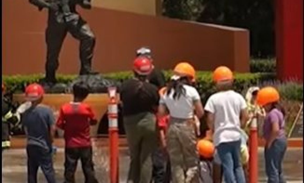 Invita Teoloyucan a niños a formar parte del Comité Juvenil de Bomberos