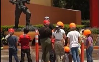 Invita Teoloyucan a niños a formar parte del Comité Juvenil de Bomberos
