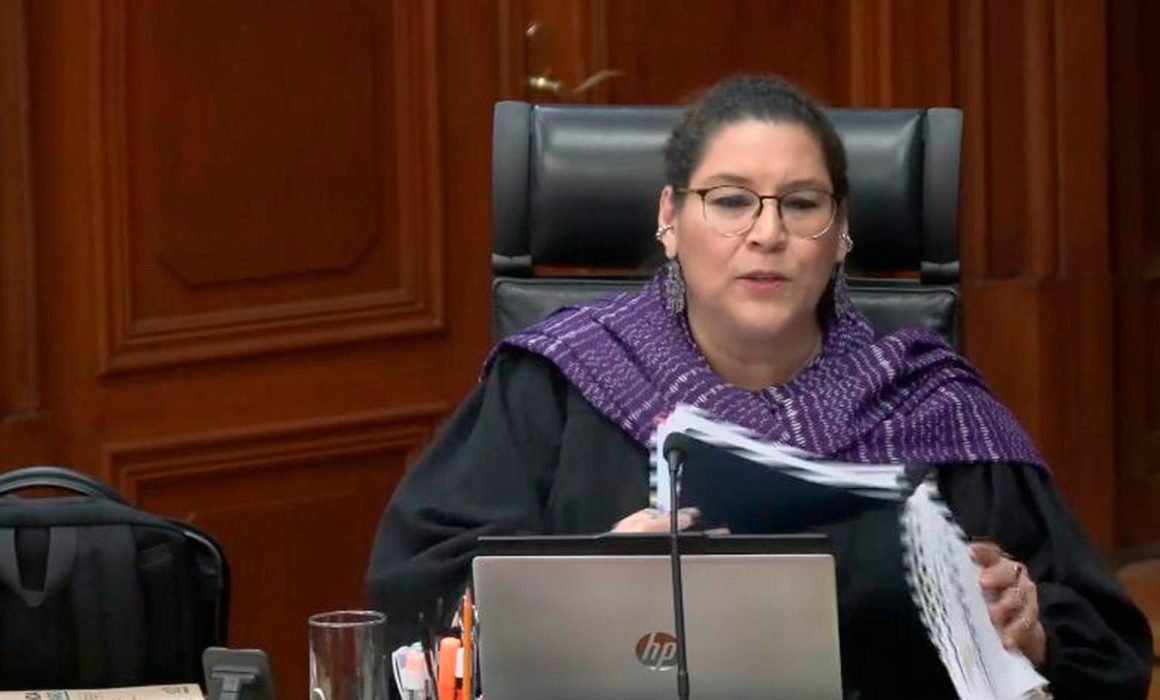 Lenia Batres da amparo al ISSSTE que dirige su hermano y SCJN lo avala