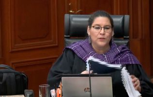 Lenia Batres da amparo al ISSSTE que dirige su hermano y SCJN lo avala