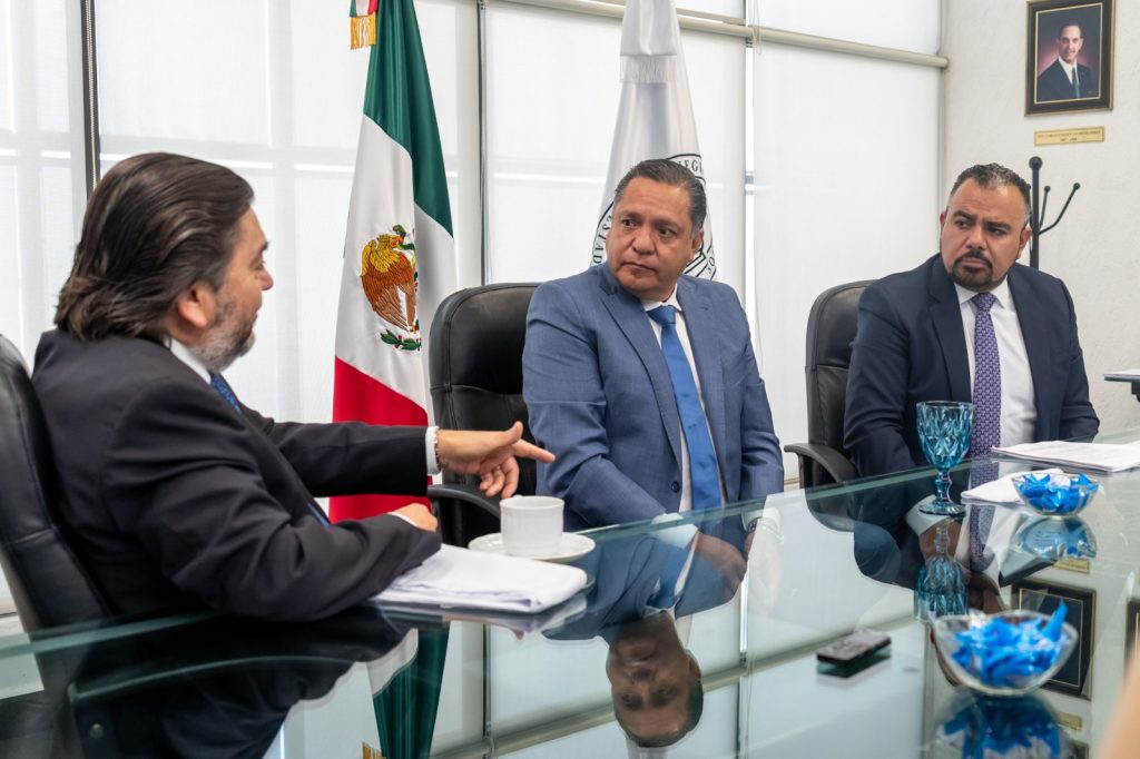 Tiene Florencio Valladares a su socia en el Ayuntamiento de Toluca