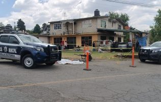 Muere policía tras brutal balacera en Villa Victoria; caen 2 sicarios