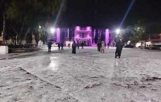 Paraliza tormenta de granizo el Valle de Toluca y sur del Edomex