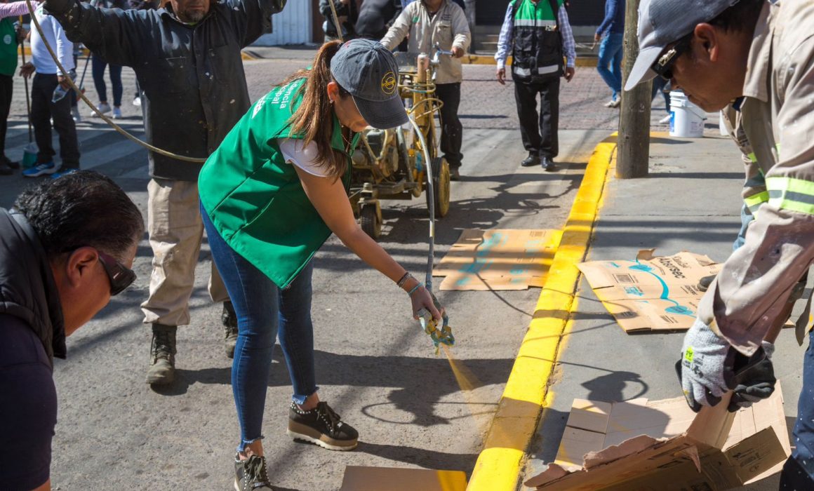 Participan vecinos y autoridades en jornada de limpieza en Tianguistenco