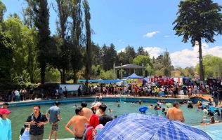 Pasan familias Sábado de Gloria en Ojo de Agua de Almoloya de Juárez