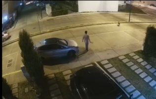 Persigue sujeto a perro con machete en Tlalmanalco