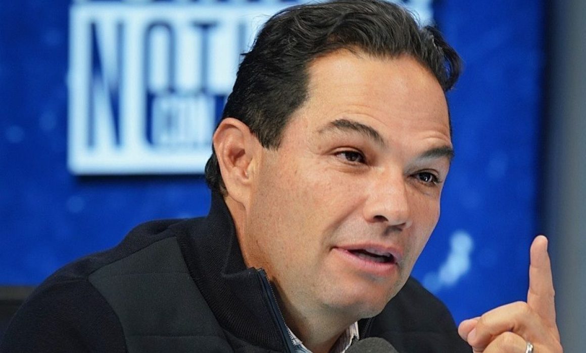 Plantea Enrique Vargas frenar cobros excesivos en estacionamientos
