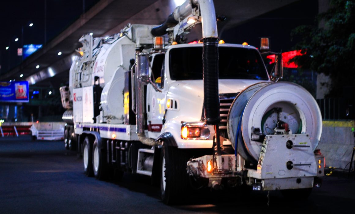 Prioriza Naucalpan desazolve nocturno de drenajes ante lluvias próximas