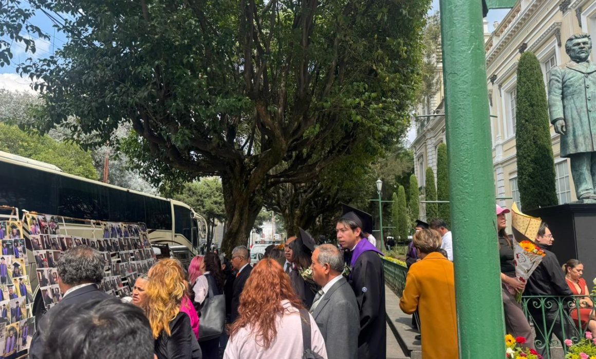 Reactiva temporada de graduaciones en la UAEMéx economía de Toluca