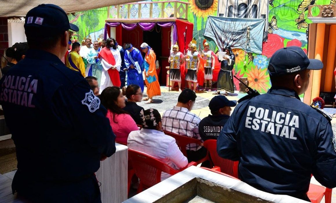 Realizan Viacrucis con internos en penal de Ixtlahuaca