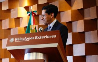 Recibe el Senado a Roberto Velasco y nombramiento como Canciller