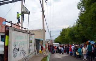 Recuperan servicio de agua vecinos de Almoloya de Juárez tras protestas