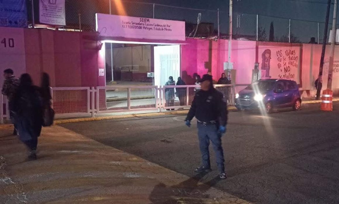 Regresan mexiquenses a clases y trabajo tras vacaciones de Semana Santa