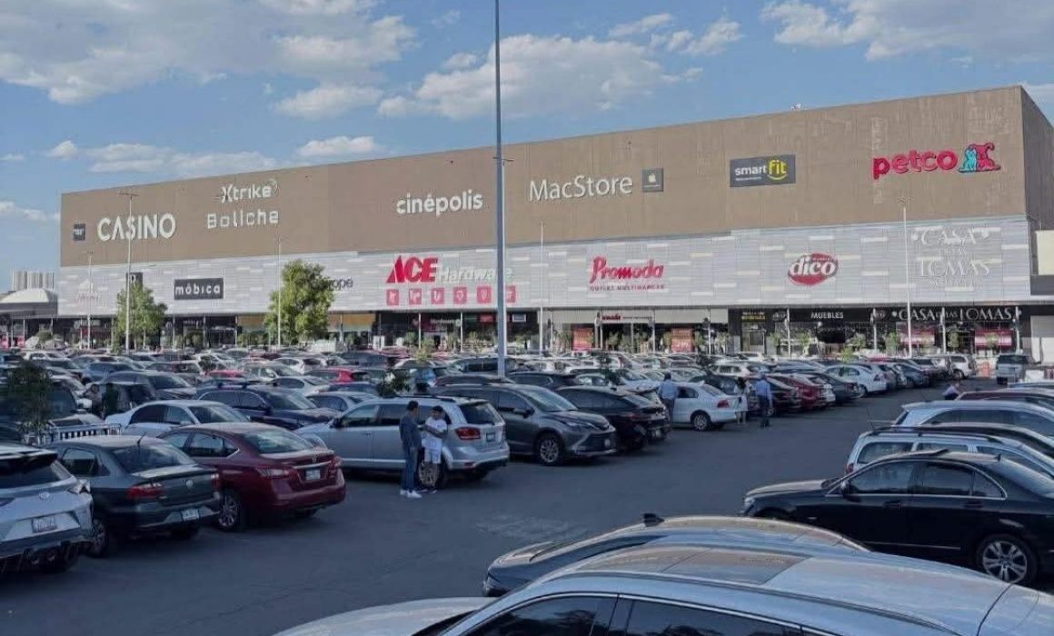 Roban computadoras en Naucalpan tras clonar llave de auto