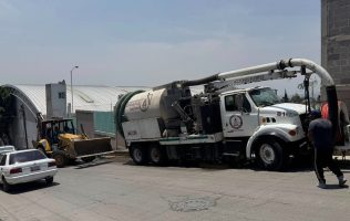 Se impacta camión de OPDAPAS sin frenos, acusan mal estado de unidades