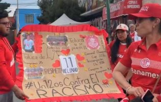Se manifiesta afición de Toluca contra racismo previo a juego ante León