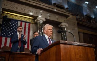 Suspende Trump ataque y destrucción masiva contra Irán