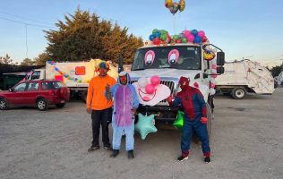 Transforman recolectores de Metepec su ruta en fiesta para niños