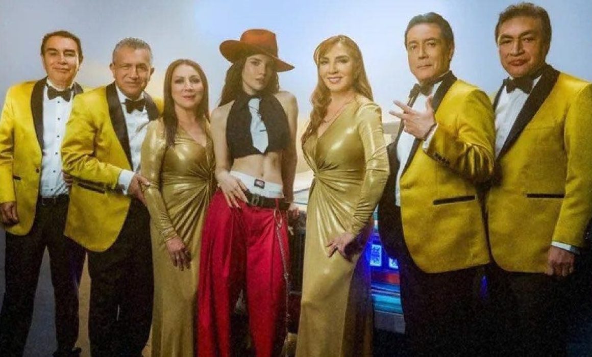 Vuelan Los Ángeles Azules con Belinda con canción para el Mundial