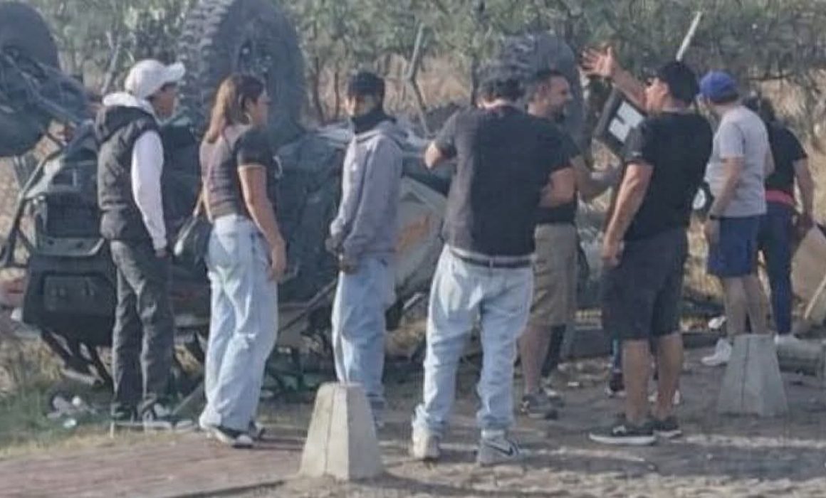 Vuelca vehículo en zona arqueológica de Teotihuacán, hay cuatro heridos