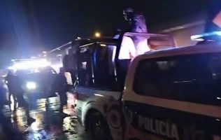Activa Ecatepec operativo por lluvia; rescatan a vecinos varados