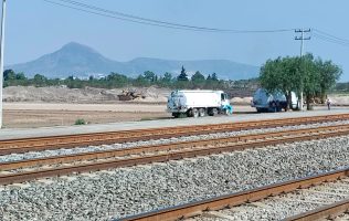 Apoyan vecinos de Huehuetoca próxima estación del tren México-Qro