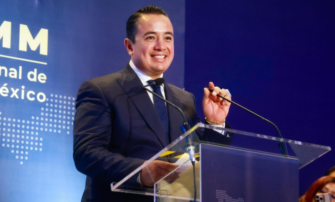 Brilla Janecarlo Lozano en CONAMM; Ricardo Moreno queda opacado