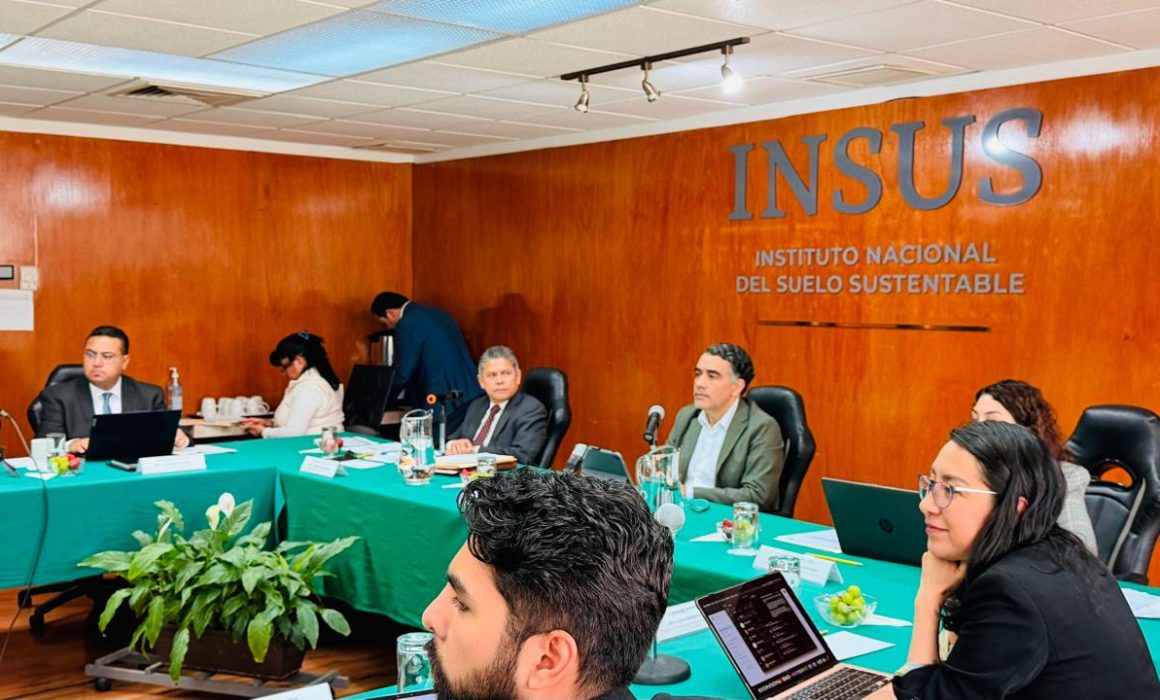 Busca regularizar más de mil 500 hectáreas en Edomex