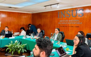 Busca regularizar más de mil 500 hectáreas en Edomex
