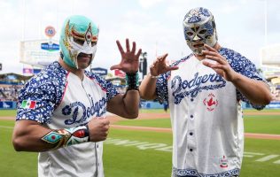 Cambian Máscara Dorada y Xelhua, ring por los ponches