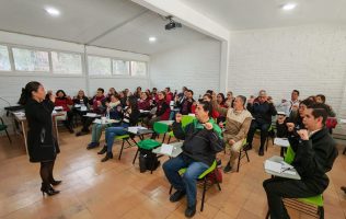 Capacitan en lenguaje de señas a servidores públicos mexiquenses