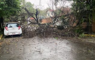 Causa granizada en Naucalpan afectaciones en la Toluca-Naucalpan
