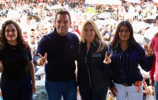 Celebra Huixquilucan a miles de niños con shows y entrega de regalos
