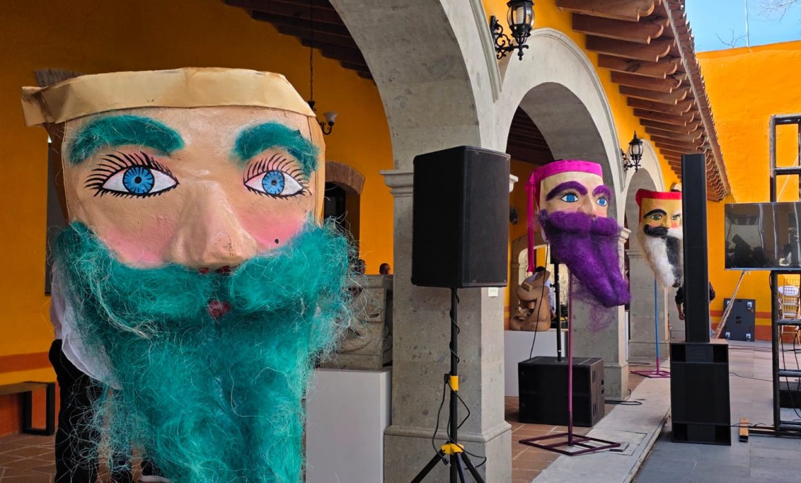 Celebran un siglo de máscaras de cera y tradición en Chimalhuacán