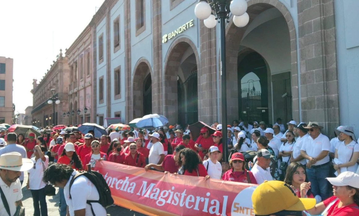Critican a Antorcha Magisterial luego de rechazar calendario escolar