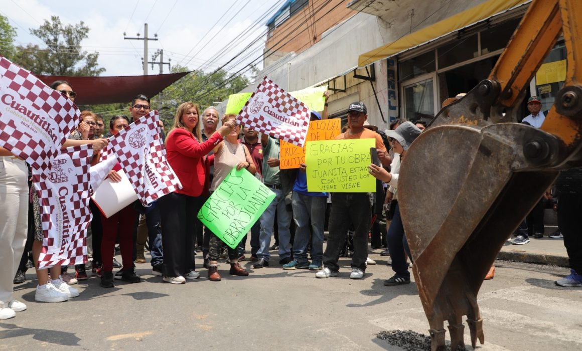 Critican a Juana Carrillo por pavimentar calles sanas en Cuautitlán