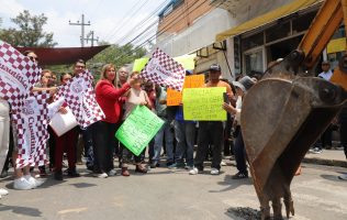 Critican a Juana Carrillo por pavimentar calles sanas en Cuautitlán