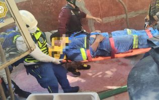Cuatro heridos por el colapso de una grúa telescópica en la Roma Sur