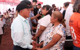 Dan certeza jurídica a familias con bodas colectivas en Chimalhuacán