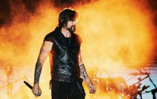 Dedica Juanes canción a las madres
