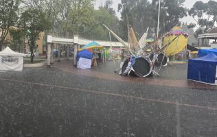 Deja tormenta inundaciones y caída de árboles en el Valle de Toluca