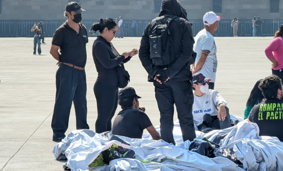 Denuncian agresión durante protesta contra Rubén Rocha en el Zócalo